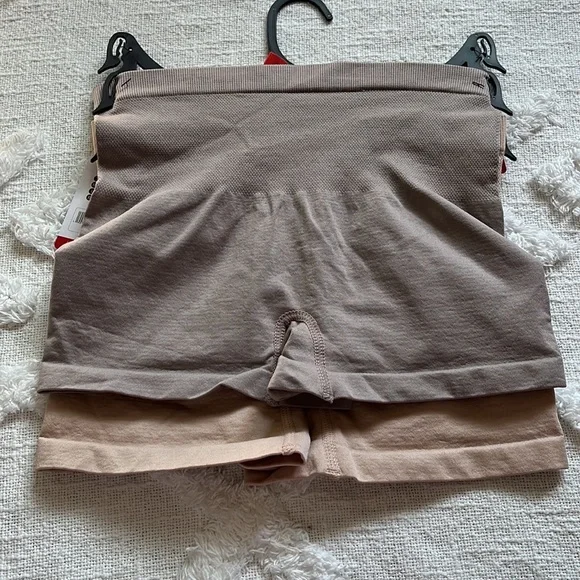 NWT 2 Pk Skinnygirl Shaping Seamless Shorts Beige Tan Size M - Picture 5 of 10